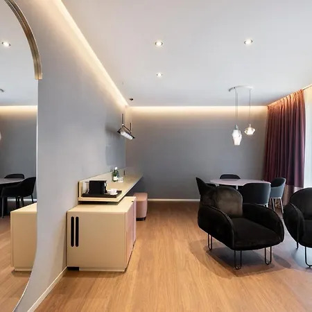 Eurostars La Hotel 5*